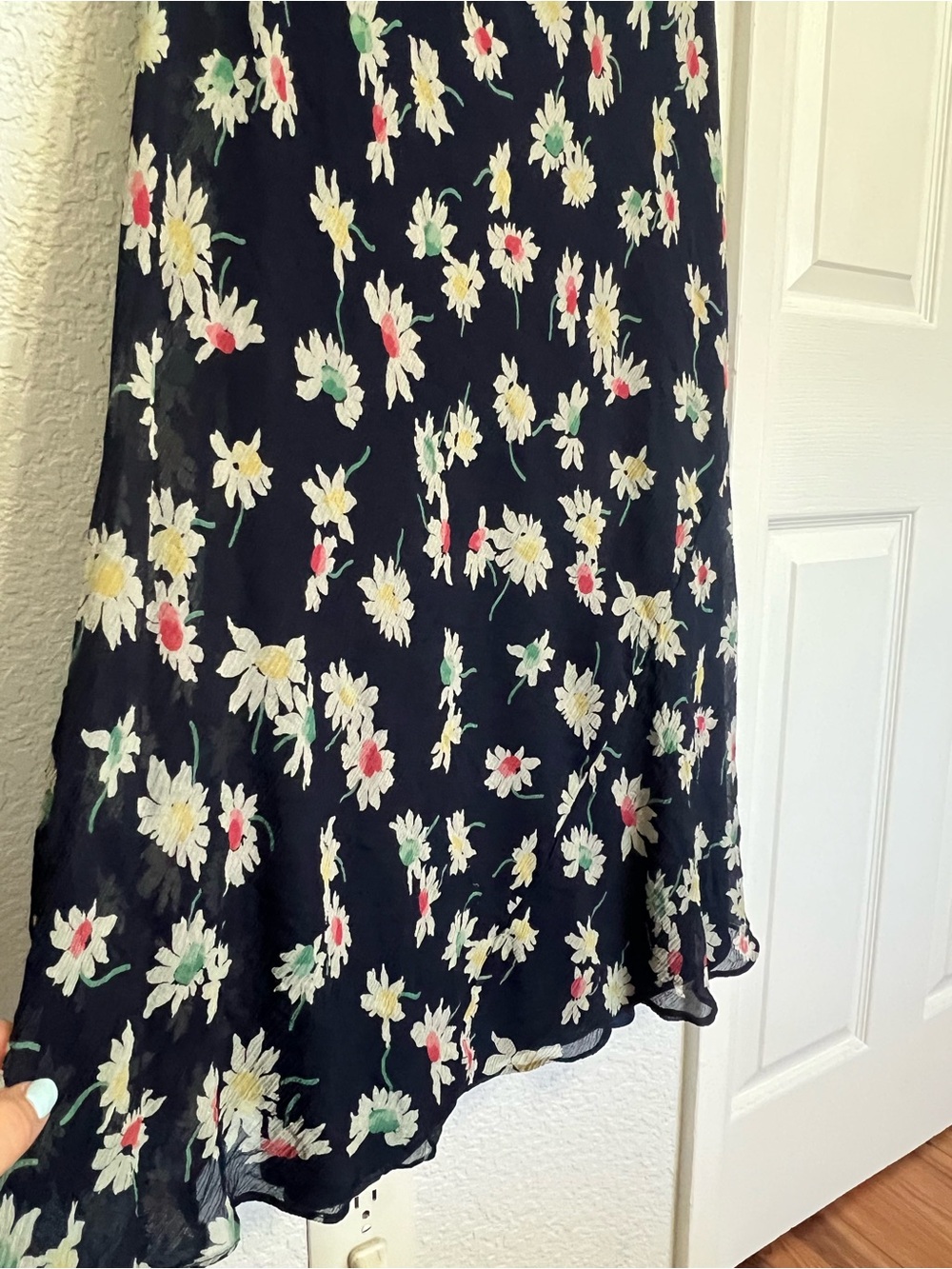 Lauren Ralph Lauren Silk Floral Ruffle Neck Midi Dress Navy Sleeveless Size 8 - Picture 4 of 10